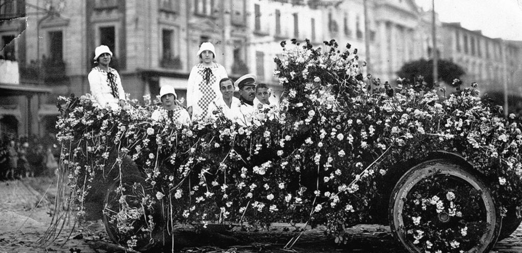 Imagen correspondiente a Coso Blanco o Batalla de las flores de principios del siglo XX, específicamente alrededor de 1926.