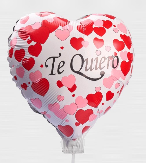 Globo blanco decorado con corazones rojos y rosas y texto Te Quiero