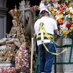 Ofrenda Floral a la Virgen de las Angustias en Granada